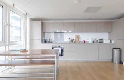 Bromley South Appartement | Stylish 2BD Flat w/Incredible View of London - Bow