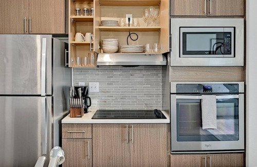 East Oak Hill Appartement | Stylish 2Bed/2Bath Apt + 1G WiFi + Parking