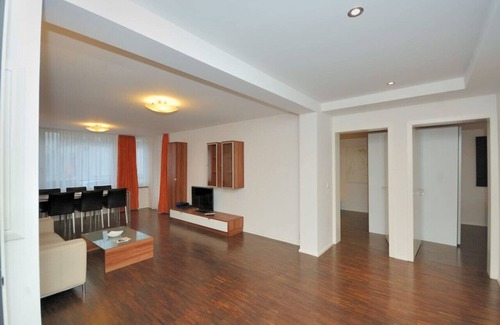 Seefeld Appartement | Stylish 2BR near lake - Flower 3