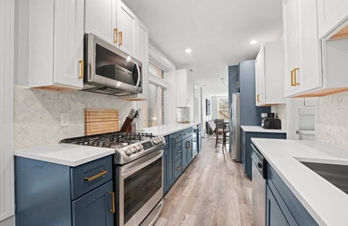 West Town Appartement | Stylish 2BR Retreat in the Heart of Chicago