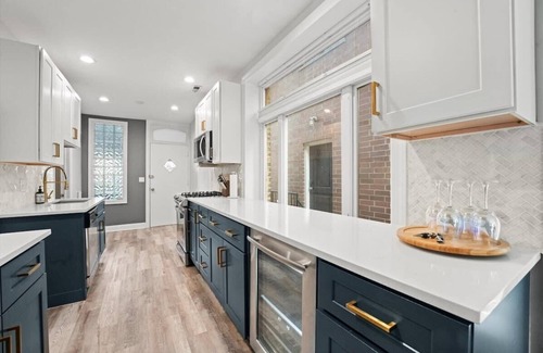 West Town Appartement | Stylish 2BR Retreat in the Heart of Chicago