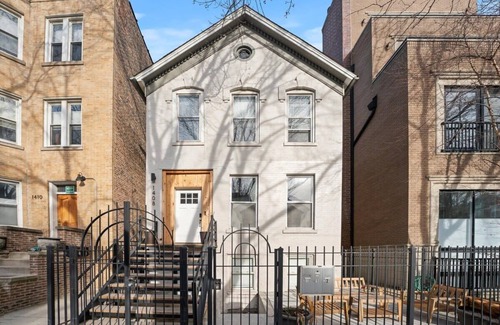 West Town Appartement | Stylish 2BR Retreat in the Heart of Chicago