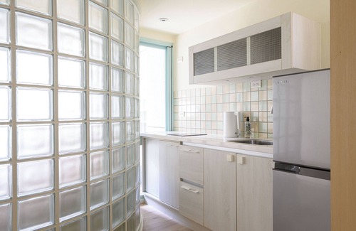 Songshan Appartement | Stylish 2F Large Studio, Taipei, Elevator, AC, 1 unit in a floor, Walk to MRT