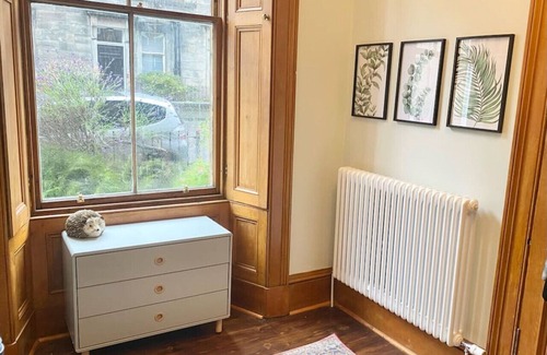 Marchmont Appartement | Stylish 3 bed 2 bath Meadows main door garden apt
