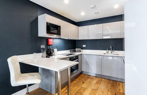 Kings Cross St. Pancras Appartement | Stylish 3-Bed Flat with Balconies in Kings Cross