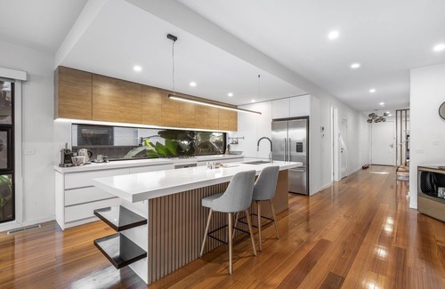 Thornbury Maison | Stylish 3-Bed Thornbury Stay with Outdoor Lounge