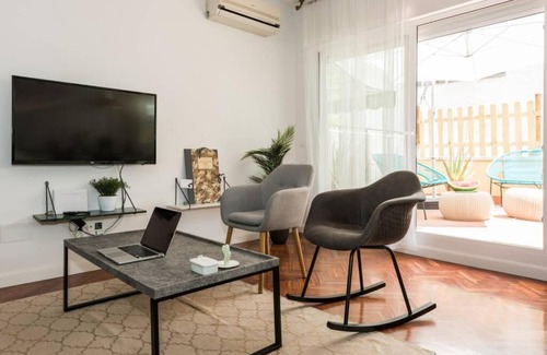 Embajadores Appartement | Stylish 3 BR With Private Terrace In City Center