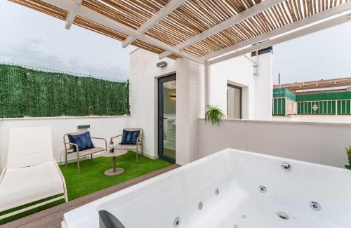 El Molinillo Maison | Stylish 3BD with Rooftop Jacuzzi - Las Artes