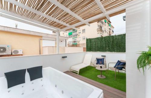 El Molinillo Maison | Stylish 3BD with Rooftop Jacuzzi - Las Artes