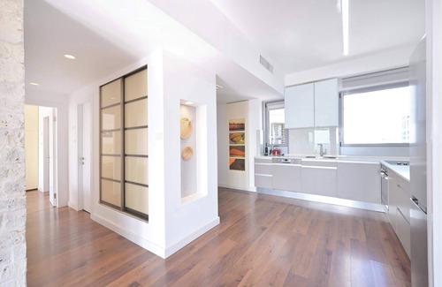 Neve Tzedek Appartement | Stylish 3BR Amazing Sea View W/Parking by HolyGuest