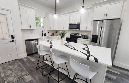 Sylvan Hills Appartement | Stylish 3BR Apt w/King Suite