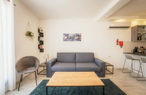 Xewkija Appartement | Stylish 3BR Gozo Escape with Wifi & Homey Touches!