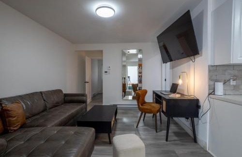 Sainte-Marie Appartement | Stylish 3BR in Montreal Village