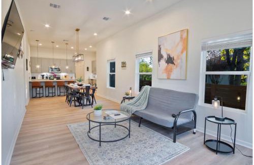 Denver Heights Maison | Stylish 3BR2BA Urban Retreat Near Lively Downtown