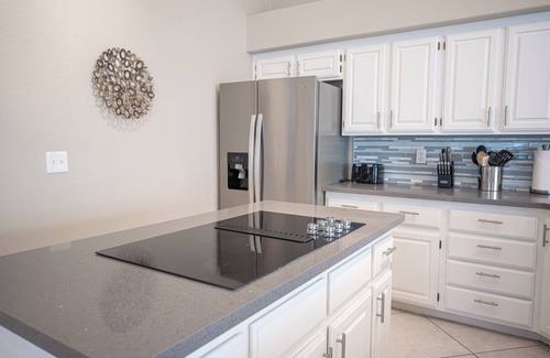 Green Valley North Maison | Stylish 4 Bed, 3 Bath in Henderson/Green Valley!