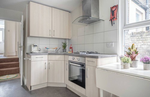 Ferndale Maison | Stylish 4-Bed Brixton Home
