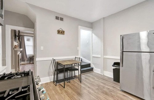 Bloomfield Maison | Stylish 4BR Downtown Pitt-Walk Everywhere+King bed