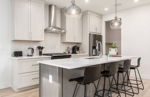 Merion Village Maison | Stylish 4BR in Merion Village PD