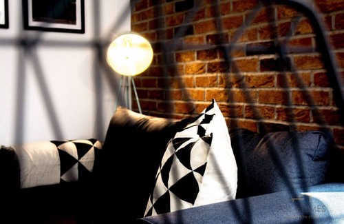 Coventry Maison | Stylish 5 bedroom 5 bathroom House Sleeps 10 Free Parking Fast WiFi