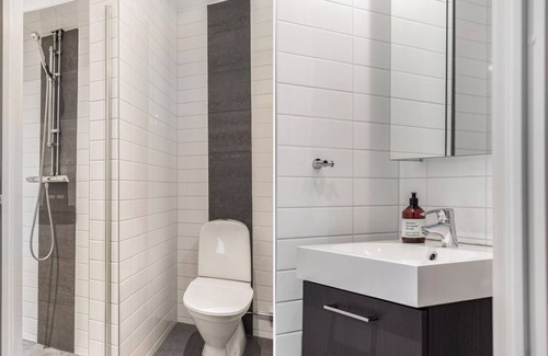Norrmalm Appartement | Stylish 53m² apartment, four minutes from Drottninggatan!