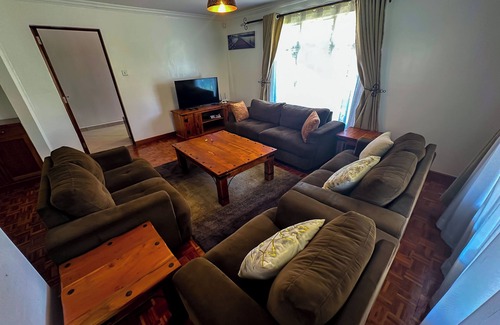 Athi River Maison | Stylish 5BR Bungalow with Private Pool near JKIA – Greenpark, Athi River