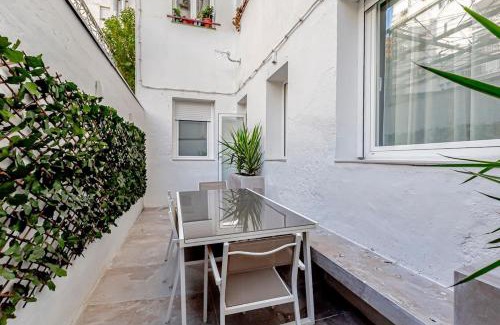 Gaztambide Appartement | Stylish 5BR Flat with terrace