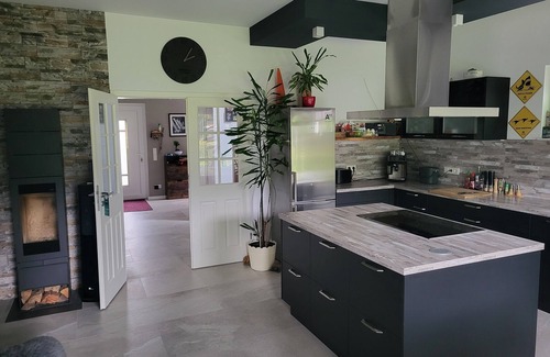 Ziegenhals Maison | Stylish accommodation near the water with large double garage and home gym