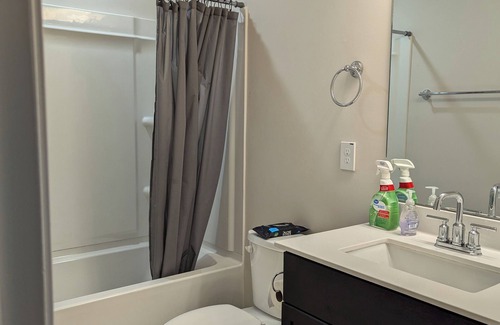 Mebane Maison | Stylish and charming 2-bedroom house with AC and WiFi in Mebane