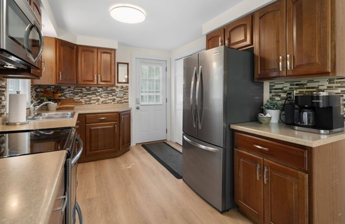 Trumansburg Maison | Stylish and Refreshed Home with Hot Tub in the Heart of Tburg