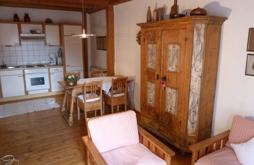 Leutenbach Appartement | Appartement élégant III sur fruits franconiens et Brennereihof