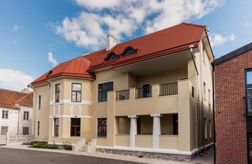 Viljandi Appartement | Stylish Apartment in Historic Villa Doll, City Center