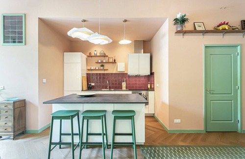 Weesperzijde Appartement | Stylish apartment next to the Amstel river -Unit B