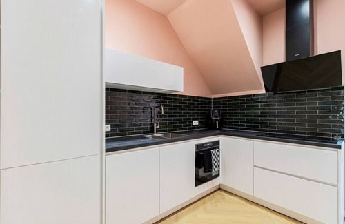 Weesperzijde Appartement | Stylish apartment next to the Amstel river- Unit F