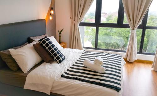 Kajang Appartement | Stylish Apartment - Saujana Impian, Kajang 3R 2B fits 5