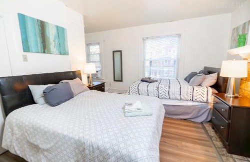 Bloomfield Appartement | Stylish Apt - 2 Queen Bed - Easy Hospital Access