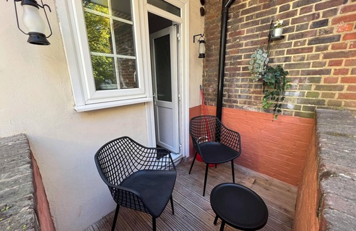 Kidbrooke with Hornfair Appartement | Stylish apt in a 1938 building w/parking