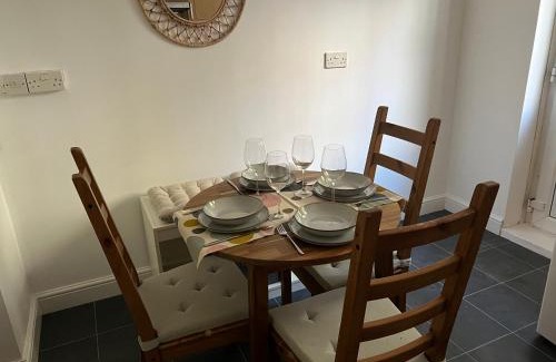 Kidbrooke with Hornfair Appartement | Stylish apt in a 1938 building with parking
