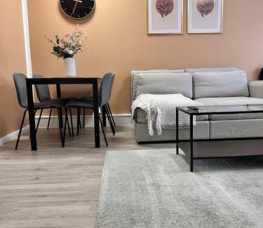 Neukoelln Appartement | Stylish Apt in Neukölln kiez Privat Parkplatz