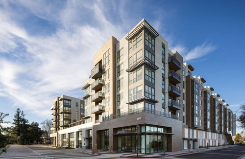 Mountain View Copropriété | Stylish Avelle 2BR Condo – Pool and Hot Tub