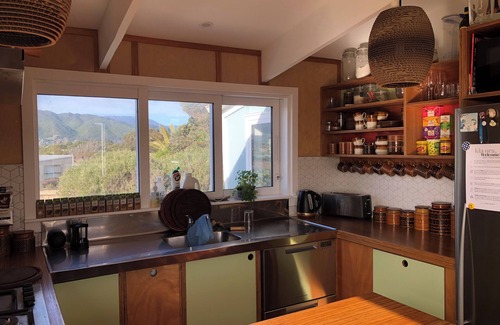 Waikanae Maison | Stylish Bach With hot tub and Island Views - Bali Hai