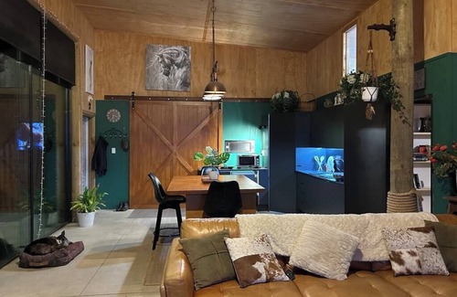 Te Horo Maison | Stylish Barn House