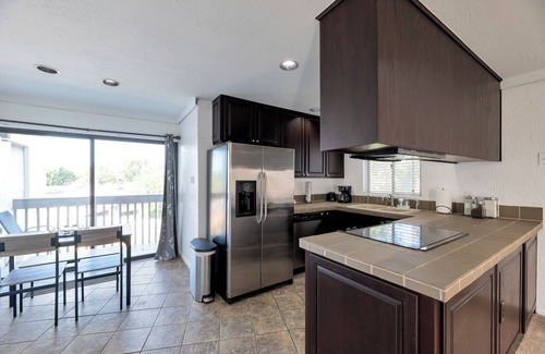 Camelback East Copropriété | Stylish Biltmore Condo w/ Pools, Mtn Views & Wi-Fi