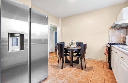 Lower Washington - Mount Hope Maison | Stylish Boston Getaway Near Arboretum & T Station!