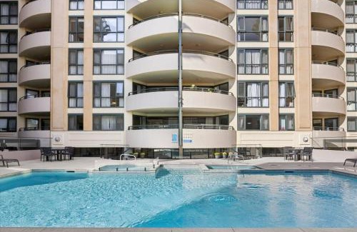 Canberra City Centre Appartement | Stylish Braddon Retreat 2Bedroom Free Parking & Pool