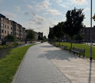 Merchiston Appartement | Stylish Canal-Side Retreat in Central Edinburgh