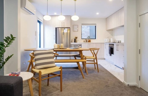 Christchurch City Centre Maison | Stylish Central City townhouse Next to Little High