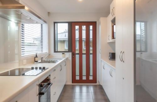 Edgeware Appartement | Stylish Central City Apartment on Bealey