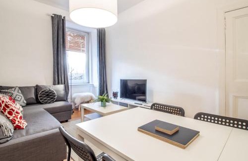 Dalry Appartement | Stylish & Charming Retreat for 2- City Centre!