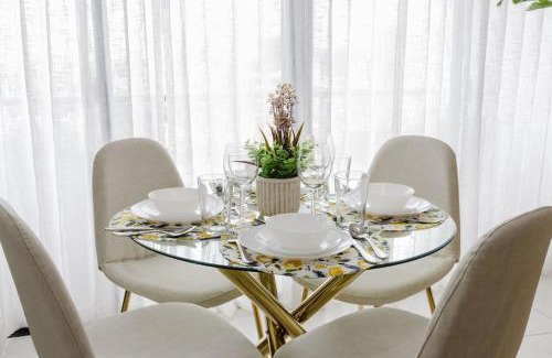 Lope De Vega Maison | Stylish, City Center 2BD Condo