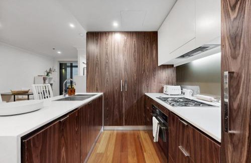 Rushcutters Bay Appartement | Stylish City Escape with Private Courtyard
